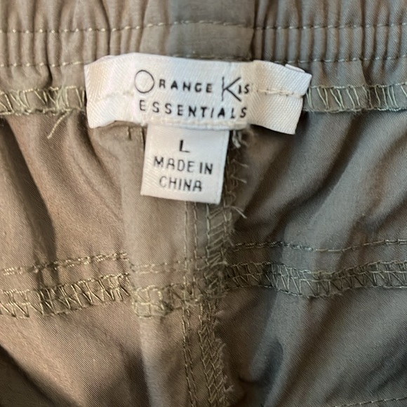 Orange Kiss Essentials Women’s Kayaki Cargo Pants Size Large - Picture 4 of 6